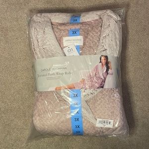 Brand New 3X Carole Hoochman Textured Plush Wrap Robe